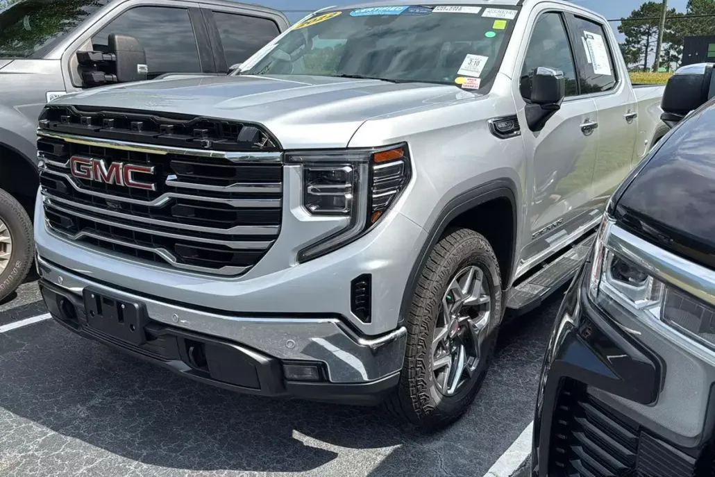 2022 Gmc Sierra 1500 SLT photo 1