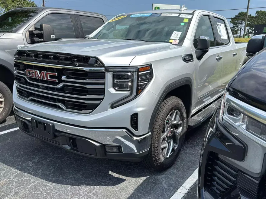 2022 Gmc Sierra 1500 SLT photo 1