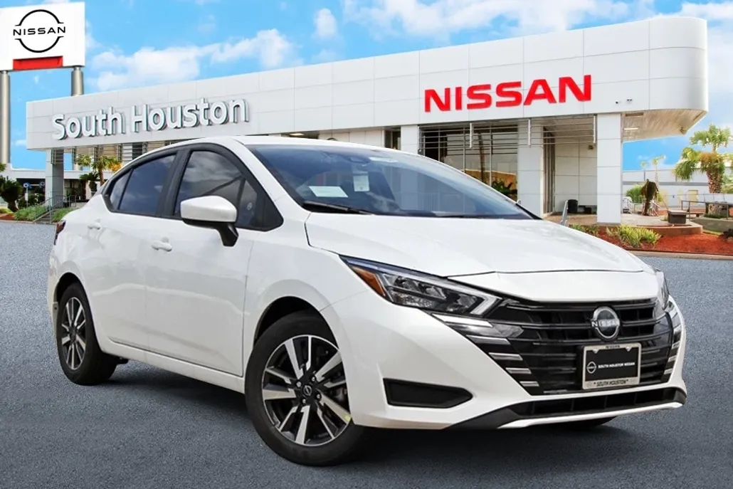 2025 Nissan Versa 1.6 SV photo 1