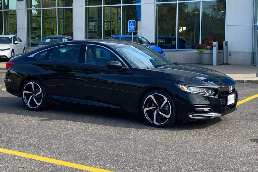 2018 Honda Accord Sport 2.0T photo 1