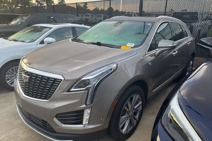 2023 Cadillac XT5 Premium Luxury photo 1