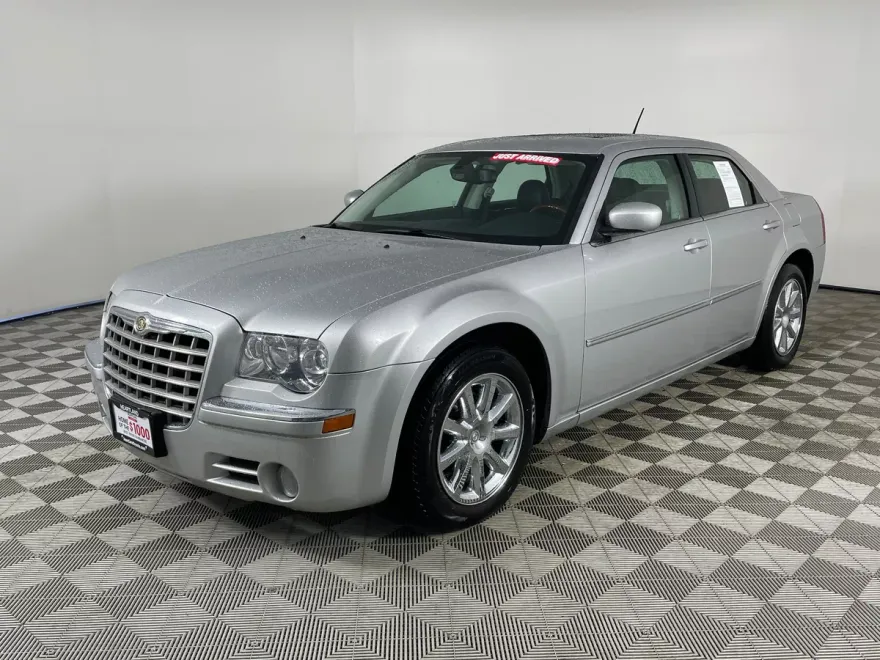2008 Chrysler 300 Limited photo 1