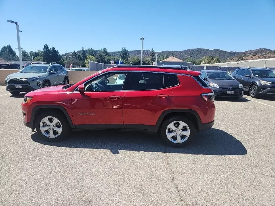 2019 Jeep Compass Latitude photo 1