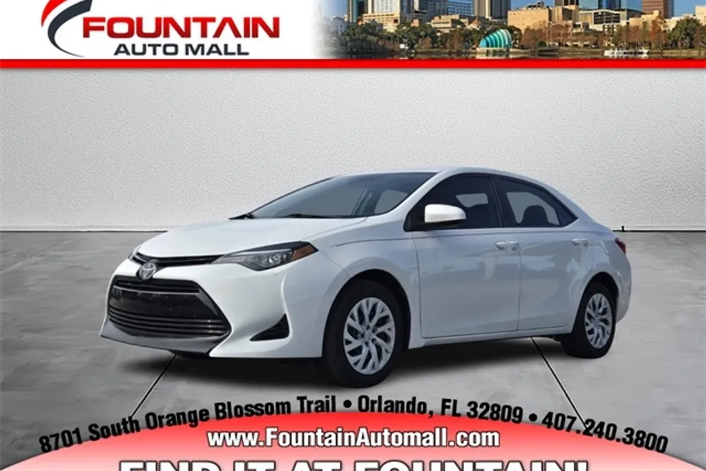 2018 Toyota Corolla LE photo 1