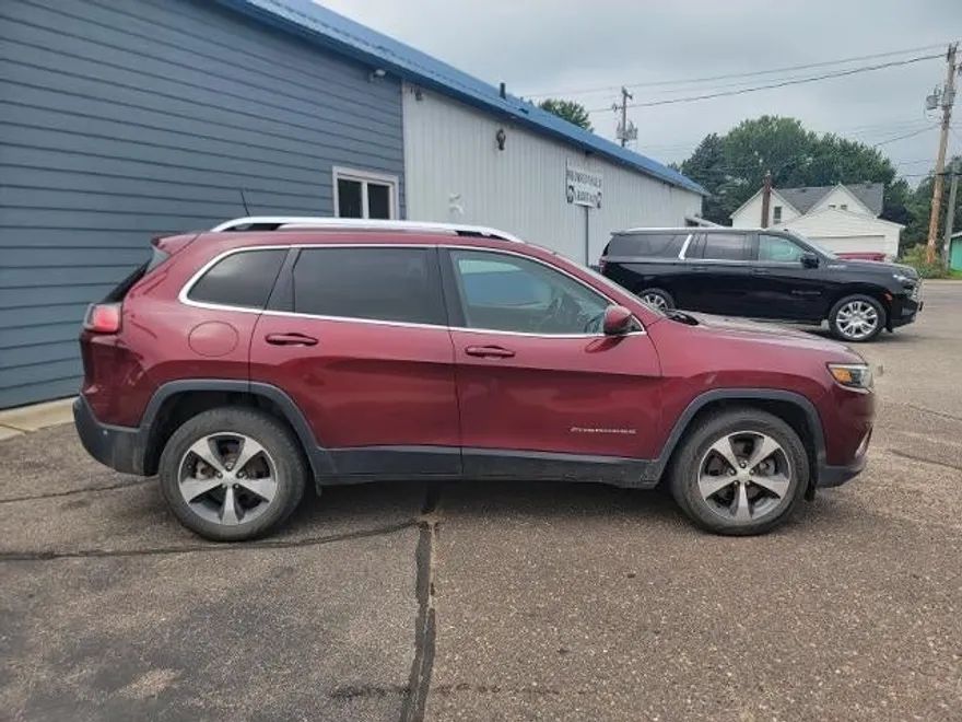 2019 Jeep Cherokee Limited photo 1