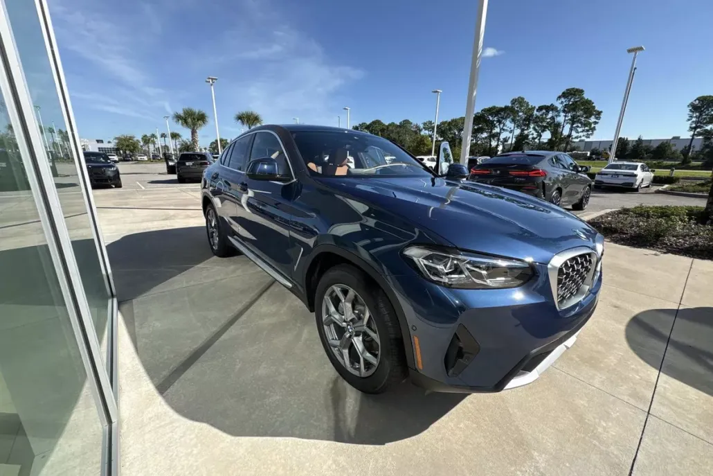 2025 Bmw X4 xDrive30i photo 1