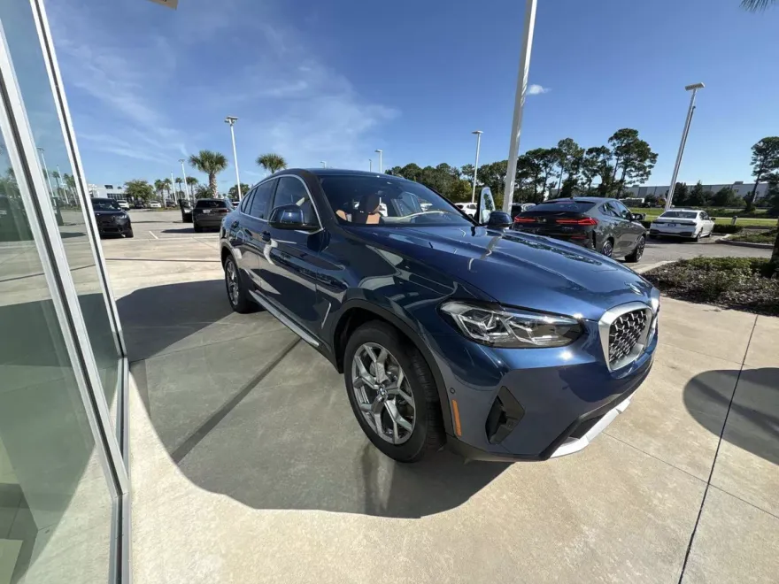2025 Bmw X4 xDrive30i photo 1