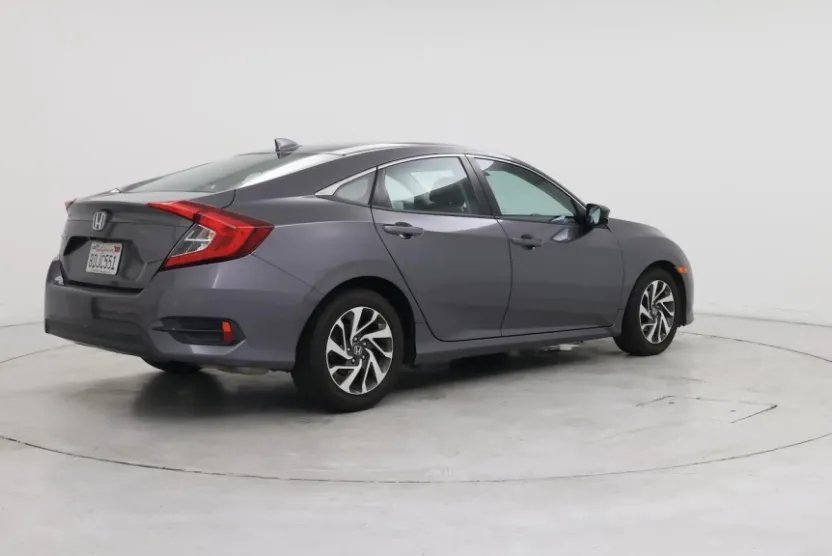 2018 Honda Civic EX photo 1