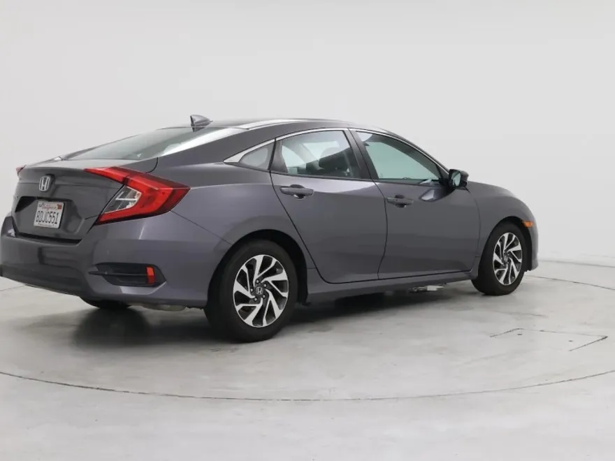 2018 Honda Civic EX photo 1