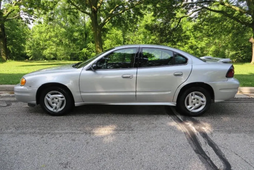 2005 Pontiac Grand AM SE photo 1