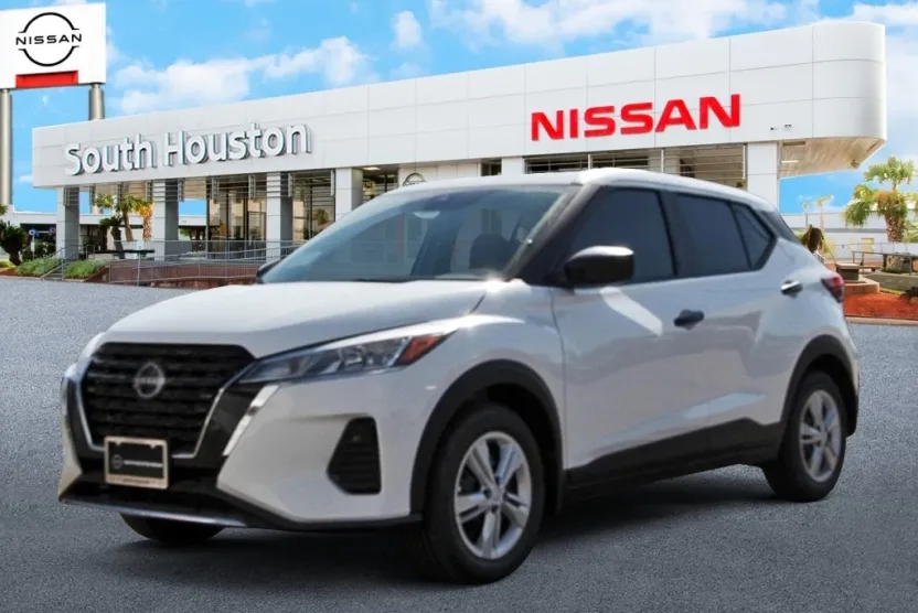 2025 Nissan Kicks Play S photo 1