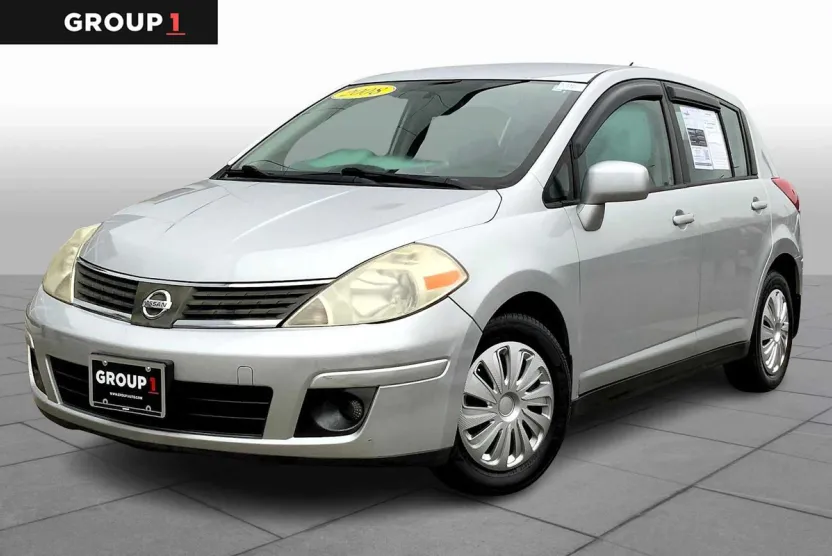 2008 Nissan Versa 1.8 S photo 1
