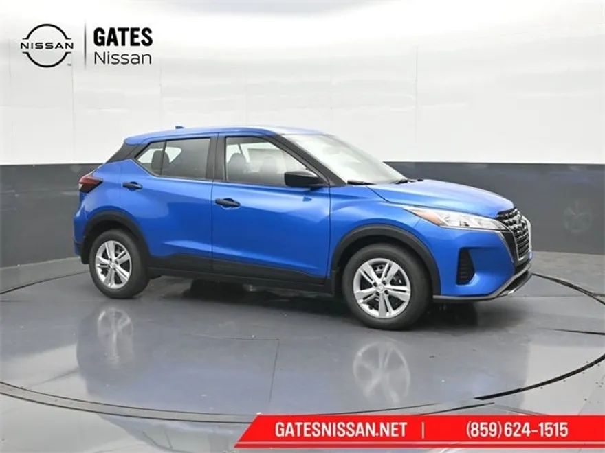 2025 Nissan Kicks Play S photo 1
