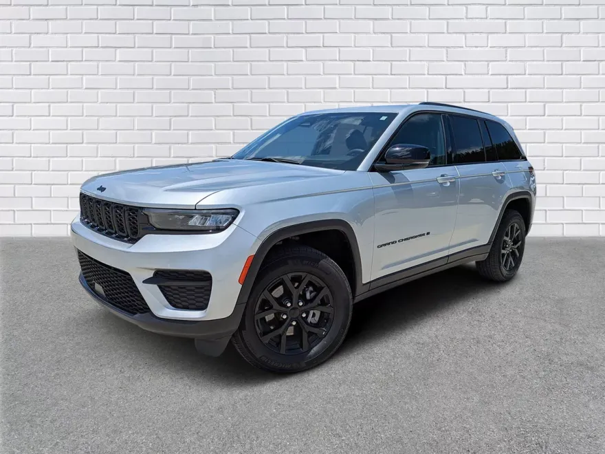 2024 Jeep Grand Cherokee Altitude photo 1