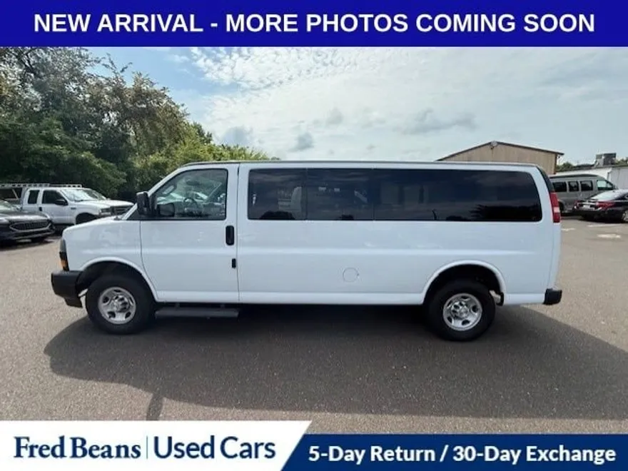 2023 Chevrolet Express Passenger 3500 Van photo 1