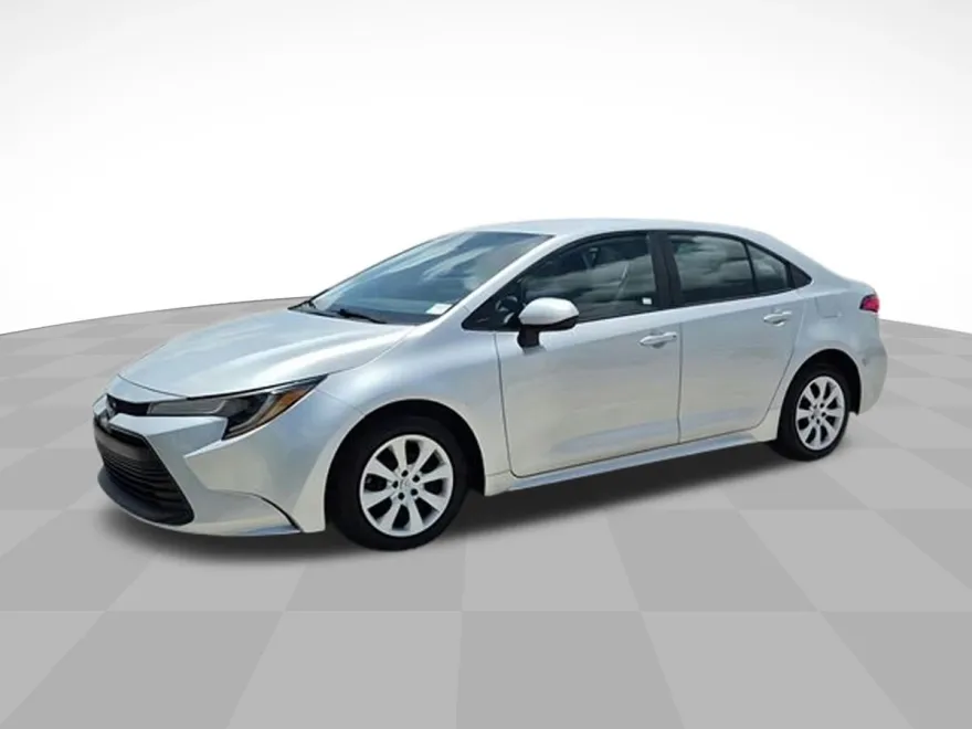 2023 Toyota Corolla LE photo 1