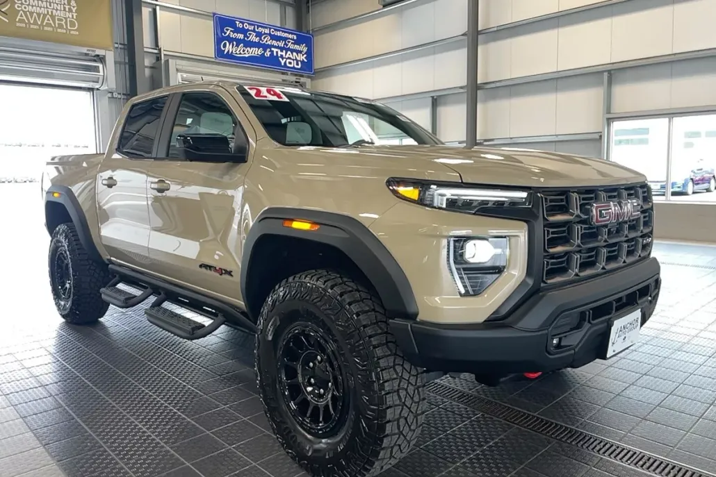 2024 Gmc Canyon AT4X photo 1