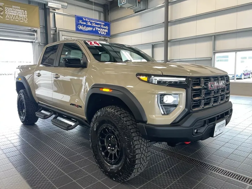 2024 Gmc Canyon AT4X photo 1