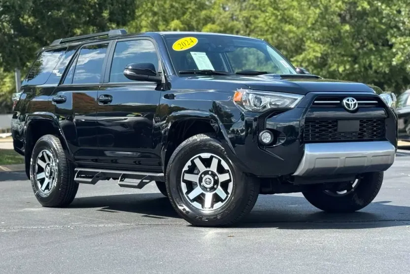 2024 Toyota 4Runner TRD Off-Road Premium photo 1