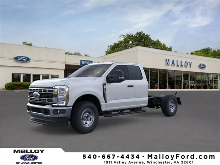 2025 Ford F-350 XL photo 1