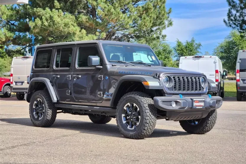 2025 Jeep Wrangler Rubicon 4xe photo 1