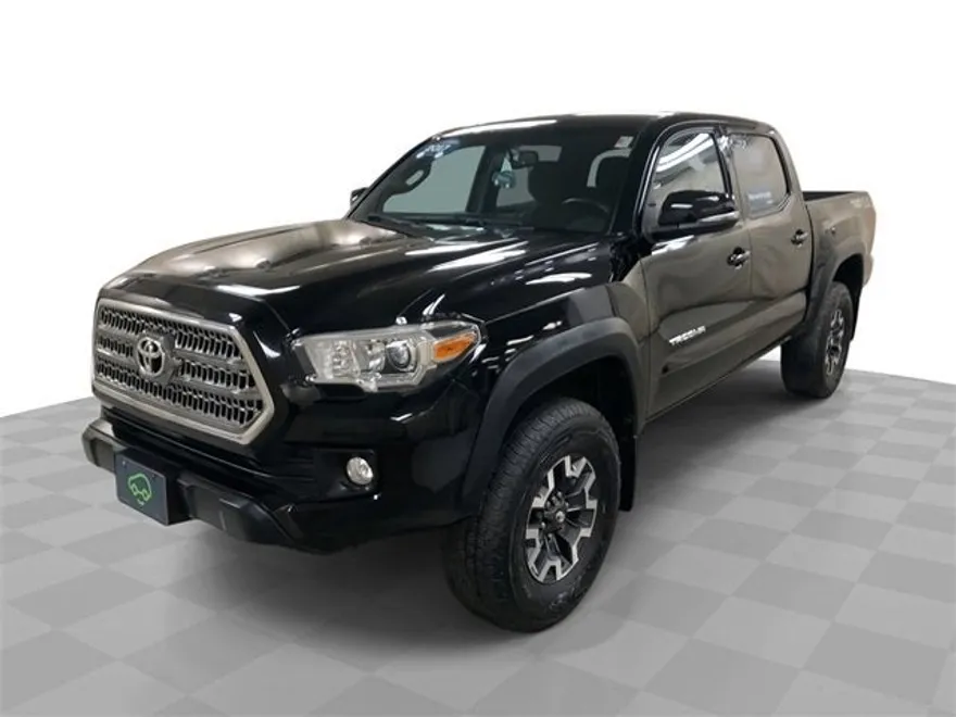 2017 Toyota Tacoma TRD photo 1