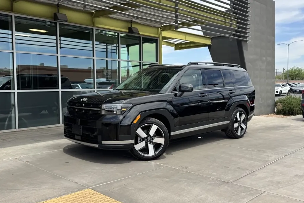 2024 Hyundai Santa Fe Limited photo 1