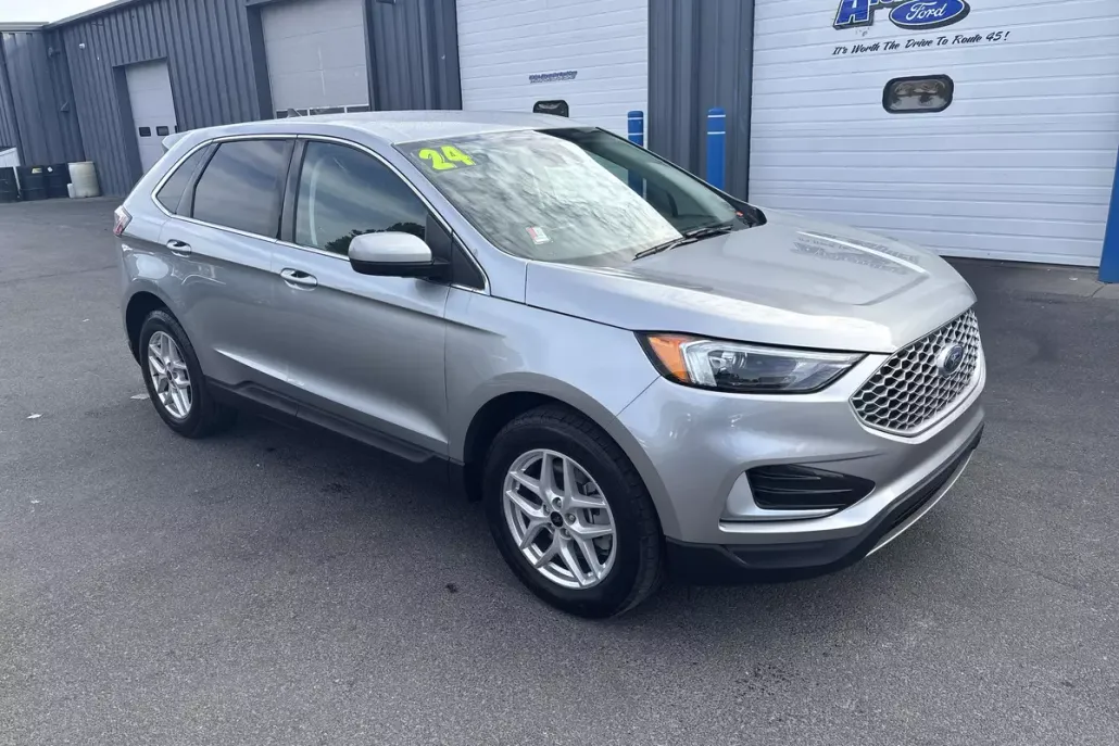 2024 Ford Edge SEL photo 1