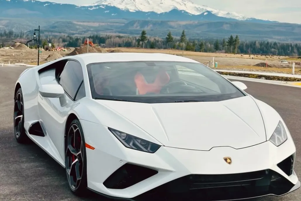 2021 Lamborghini Huracan Evo photo 1