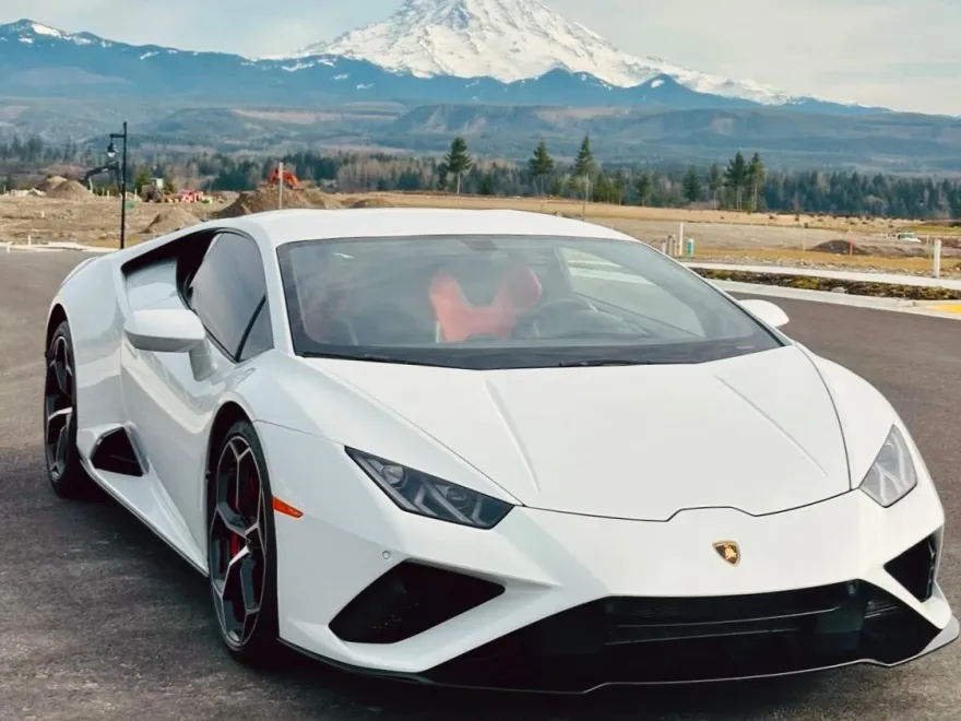 2021 Lamborghini Huracan Evo photo 1