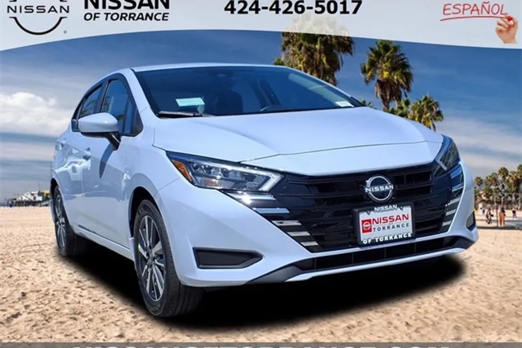 2025 Nissan Versa SV photo 1