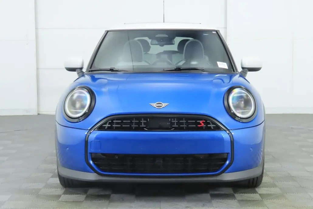 2026 Mini Cooper 2 Door Hardtop Signature photo 1