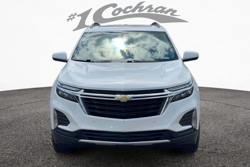 2022 Chevrolet Equinox LT photo 1