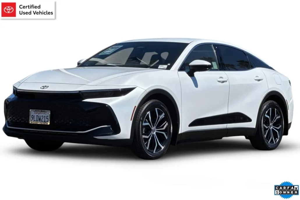2024 Toyota Crown XLE photo 1