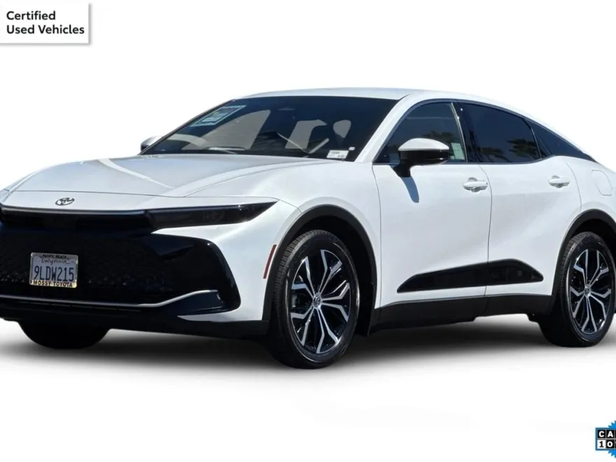 2024 Toyota Crown XLE photo 1