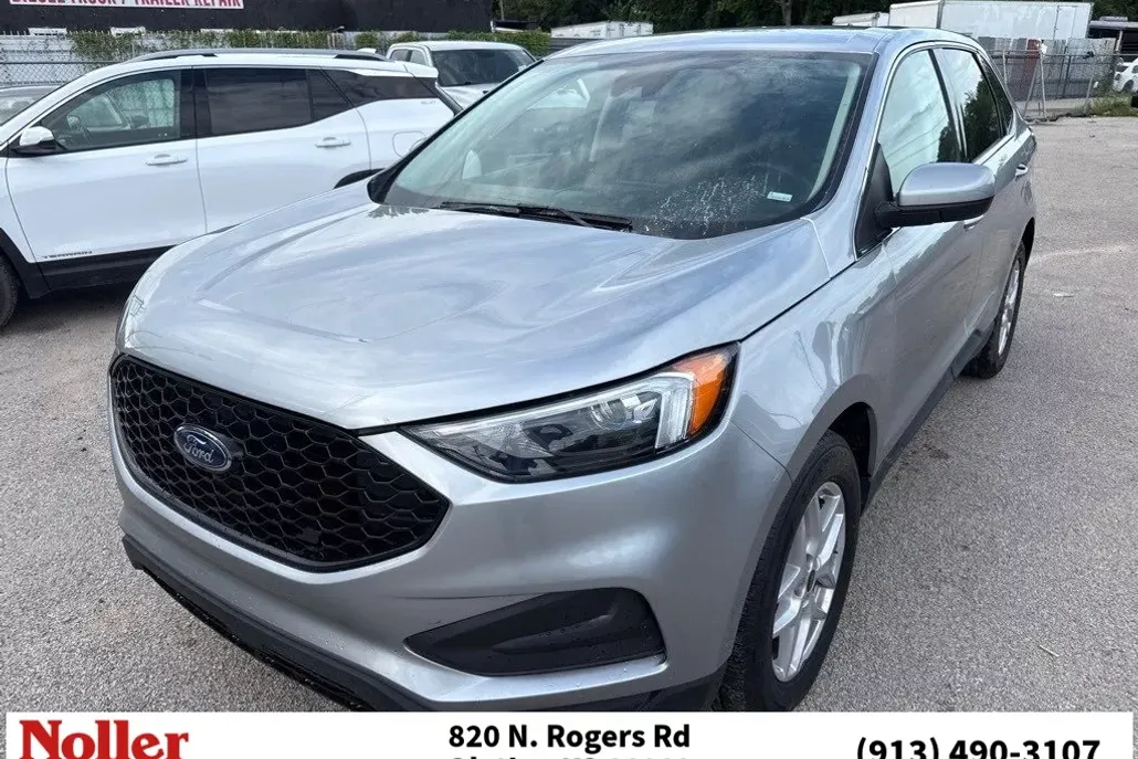 2023 Ford Edge SEL photo 1