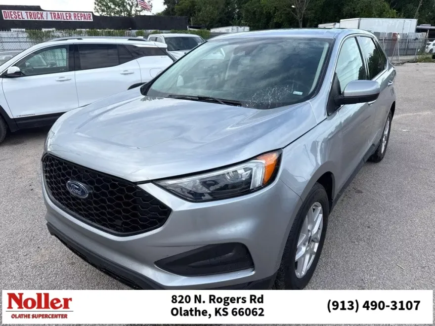2023 Ford Edge SEL photo 1