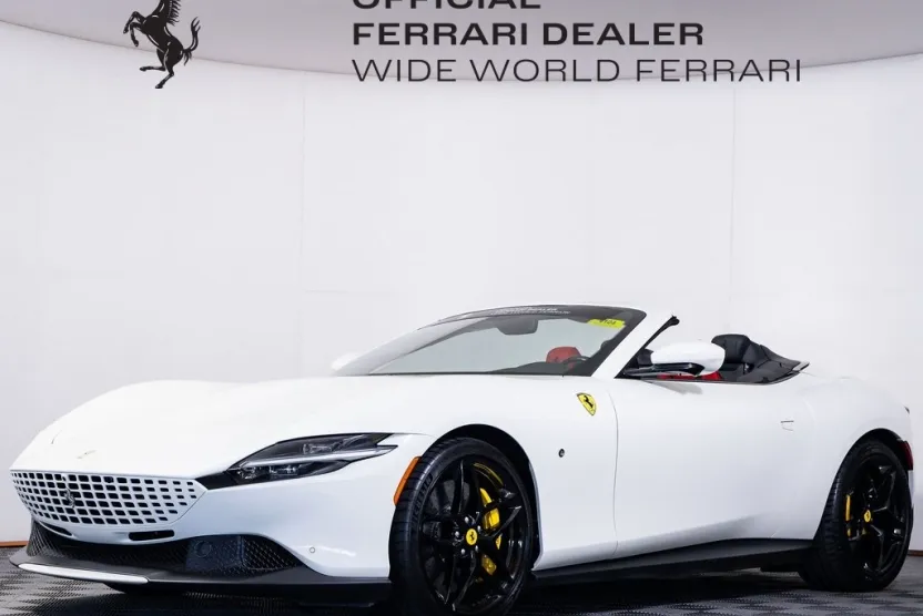 2024 Ferrari Roma Spider Base photo 1