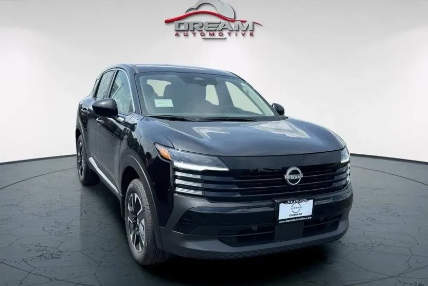 2025 Nissan Kicks SV photo 1