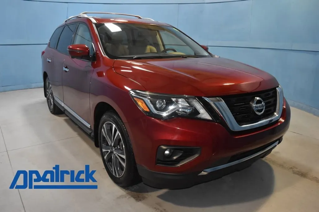 2020 Nissan Pathfinder Platinum photo 1