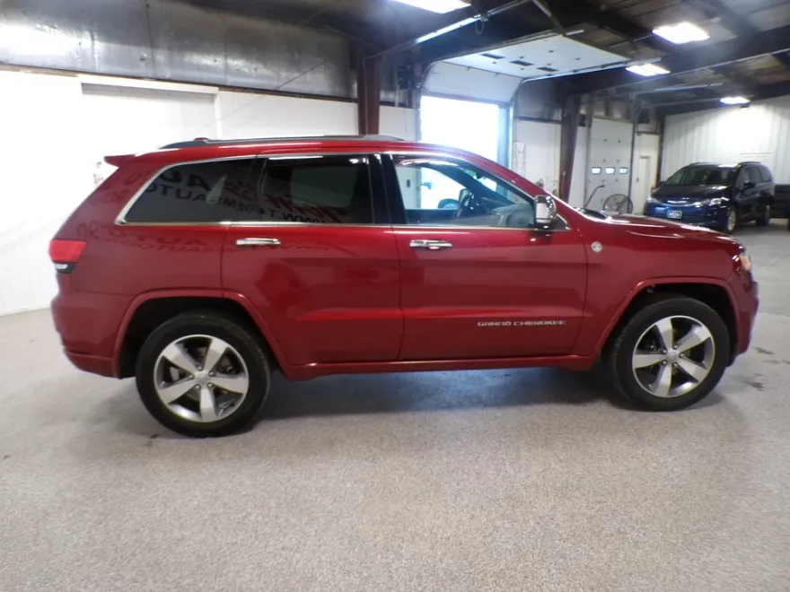 2015 Jeep Grand Cherokee Overland photo 1