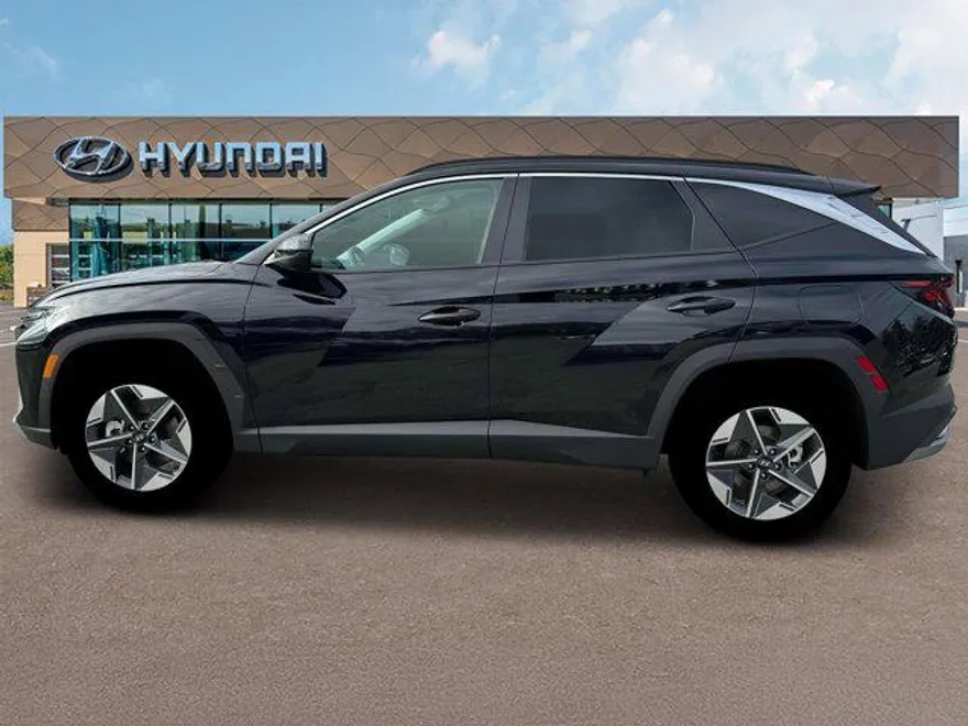 2025 Hyundai Tucson SEL photo 1