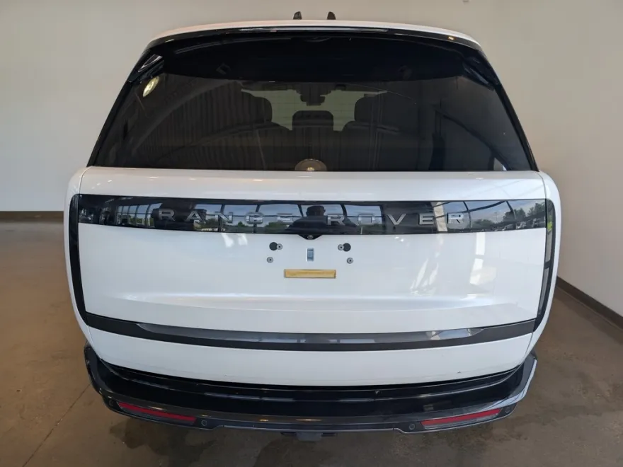 2025 Land Rover Range Rover SE photo 1