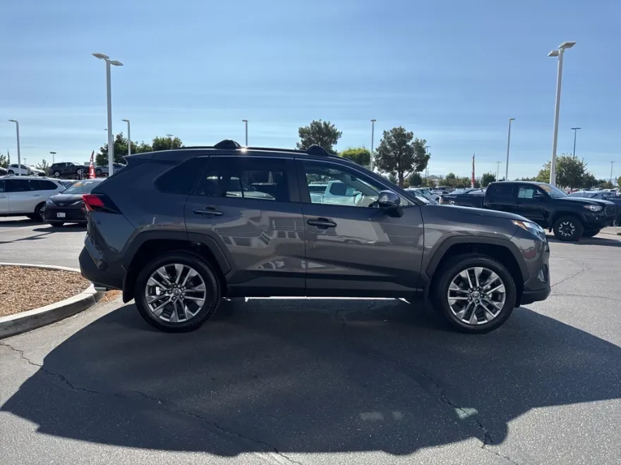 2025 Toyota RAV4 XLE Premium photo 1