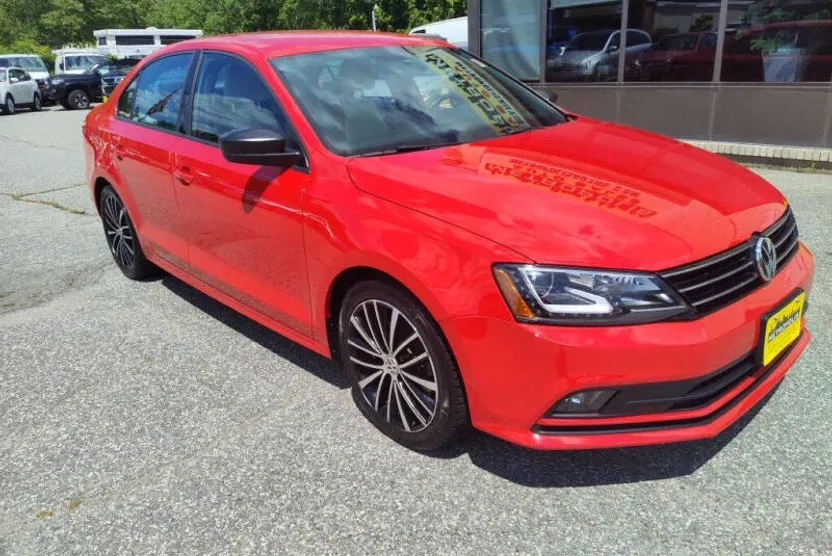 2016 Volkswagen Jetta 1.8T Sport photo 1