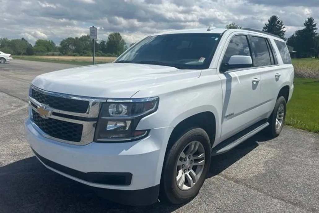 2019 Chevrolet Tahoe LT photo 1