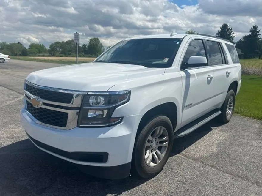 2019 Chevrolet Tahoe LT photo 1