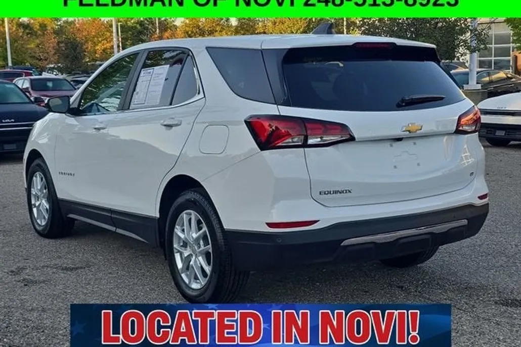 2024 Chevrolet Equinox LT photo 1