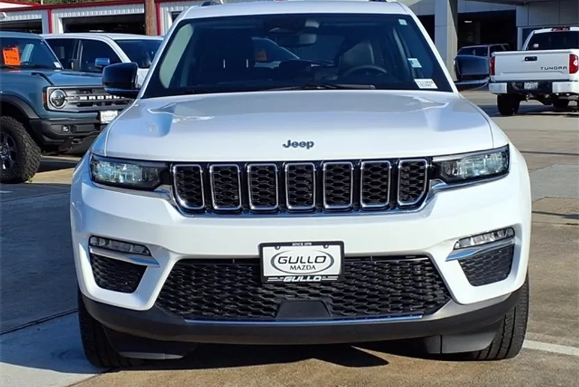 2023 Jeep Grand Cherokee Limited photo 1