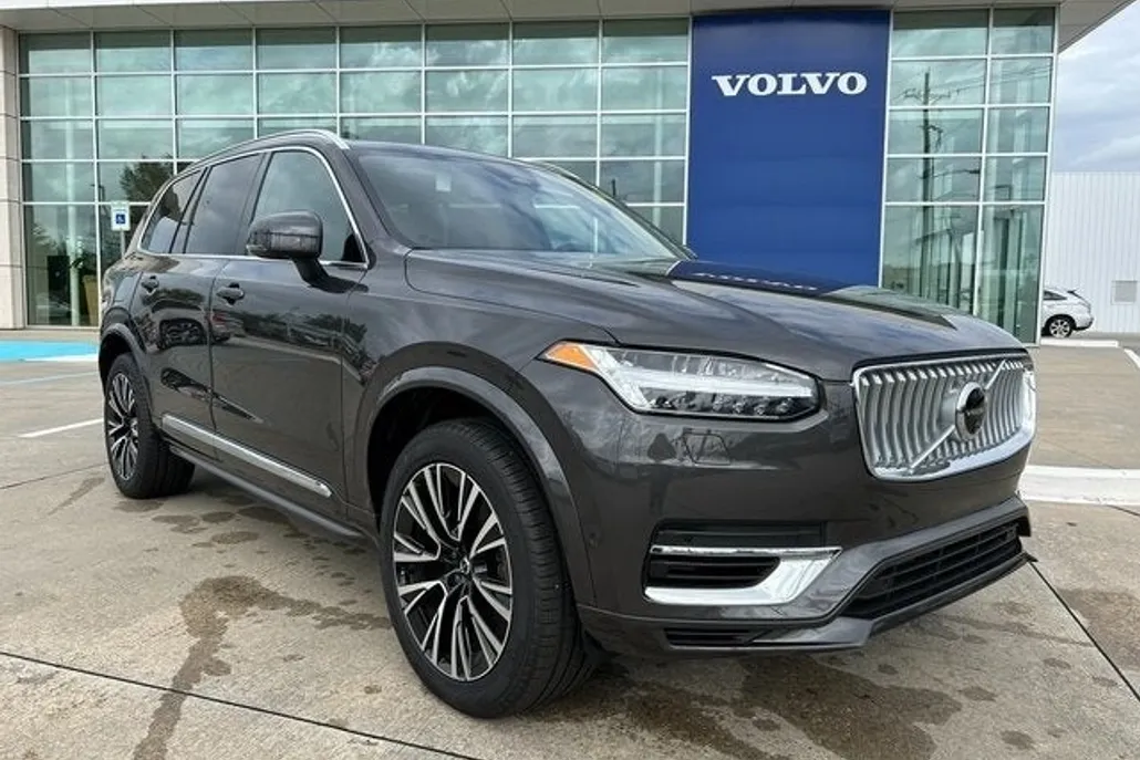 2024 Volvo XC90 Recharge T8 Plus photo 1